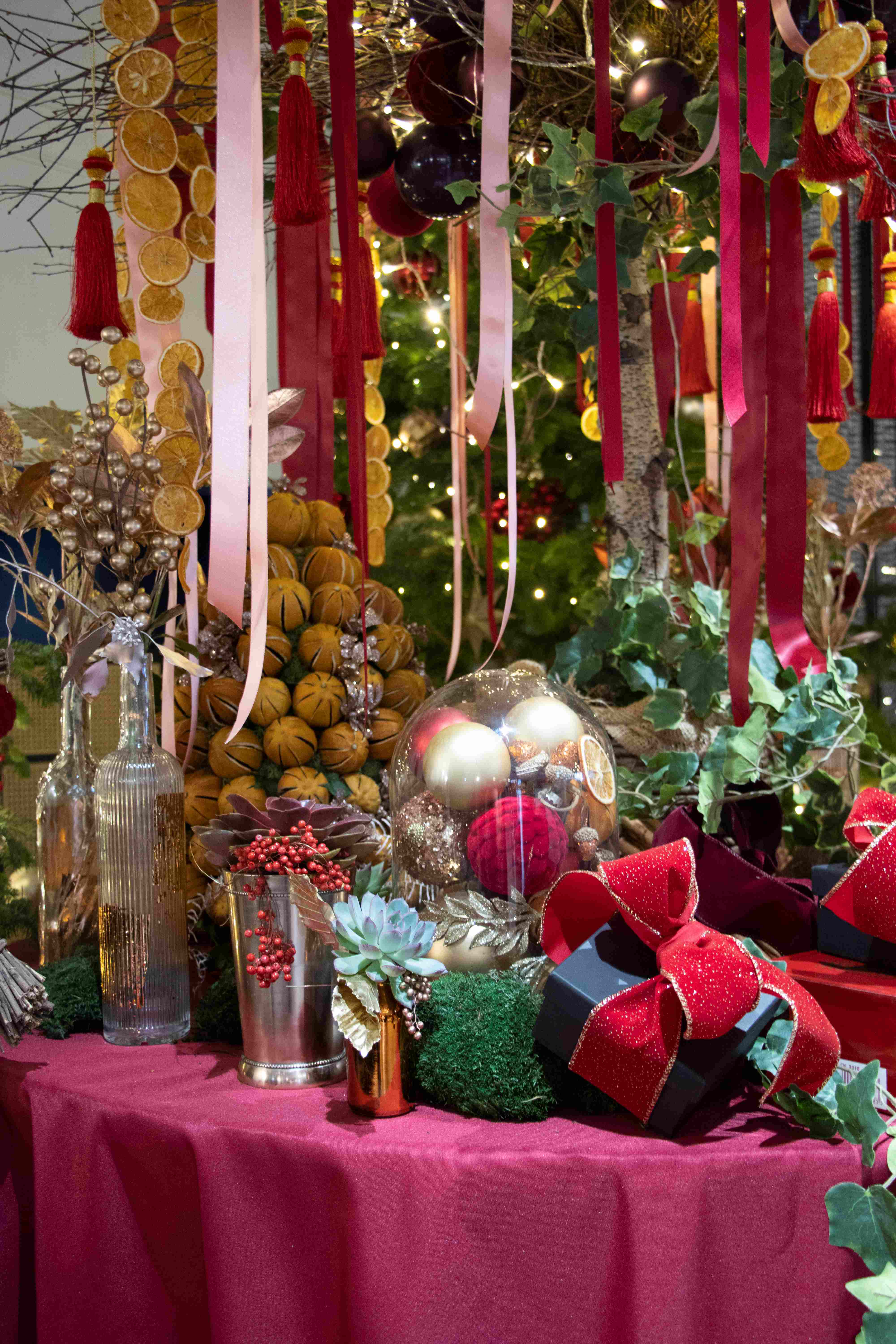 Picture 9 Side View Big Table McCann Xmas